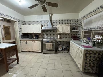 Casa en venta para remodelar Col. VISTA HERMOSA, Monterrey