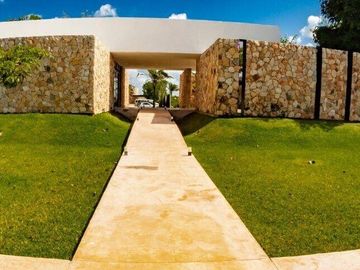 Casa en venta en privada Zentura en Cholul Yucatan
