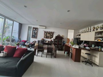 lisbon, pakuwon indah