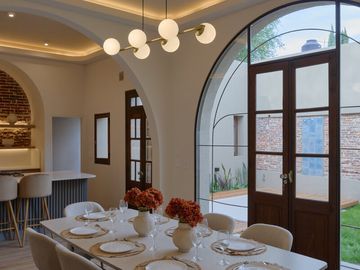 VENTA RICCHIERI 1400, CASA 3 DORMIT + comodin, 3 baños, cochera, patio y piscina.