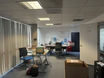Oficina con Inqulino incluido en Venta, Edificio Tec100, Centro, Querétaro