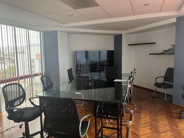 Oficina con Inqulino incluido en Venta, Edificio Tec100, Centro, Querétaro