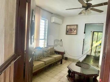 Casa sola en venta en Chapultepec, San Nicolás de los Garza, Nuevo León