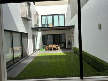 Casa Residencial en Venta en Fraccionamiento Villantigua, San Luis Potosi