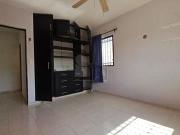 Casa en venta en cerrada Santa Fe, Mérida, Yucatán.