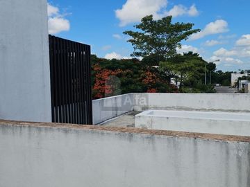 Casa en venta en cerrada Santa Fe, Mérida, Yucatán.