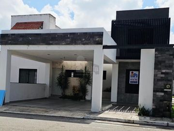 Casa en venta en cerrada Santa Fe, Mérida, Yucatán.