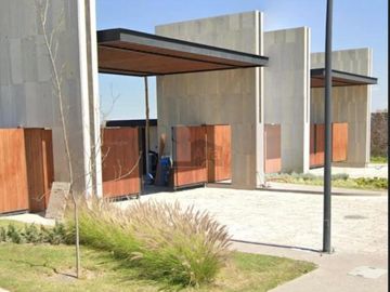 Terreno habitacional en venta en El Campanario, Querétaro, Querétaro