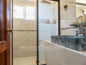 Casa en venta lateral a Av del Mar
