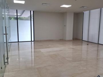 Oficina RENTA en Torre Legacy , colonia La Diana