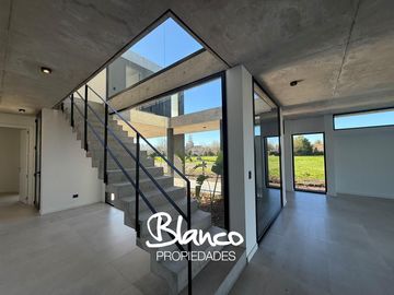 Casa en Venta en Los Cardos, Manuel Alberti, Pilar, G.B.A. Zona Norte, Argentina