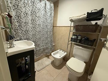 VENTA DEPARTAMENTO 2 AMBIENTES - BALCON AL FRENTE  PISO ALTO, VILLA PUEYRREDON