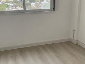 VENTA DEPARTAMENTO 2 AMBIENTES - BALCON AL FRENTE  PISO ALTO, VILLA PUEYRREDON