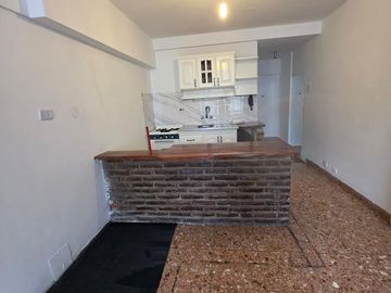 Departamento en Alquiler de 1 ambiente con balcón en Las Cañitas, Palermo
