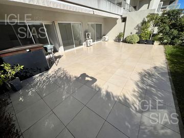Departamento en venta PB con jardín en El Palmar, Nordelta