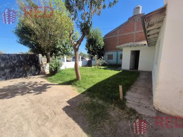 Vende Casa de 3 dormitorios en Neuquén.