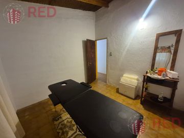 Vende Casa de 3 dormitorios en Neuquén.