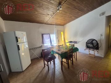 Vende Casa de 3 dormitorios en Neuquén.