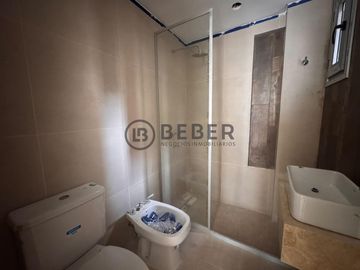 Semipiso en venta con balcón a estrenar La Perla