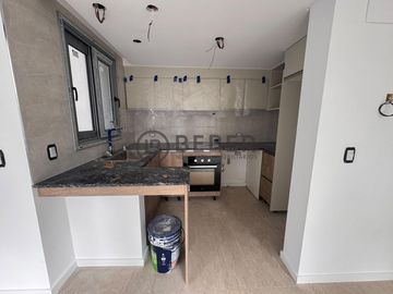 Semipiso en venta con balcón a estrenar La Perla