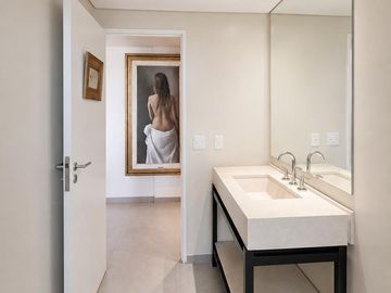 Venta Excelente Departamento 4 amb/2 cocheras/2 Bauleras,  en Puerto Escondido. Nordelta.