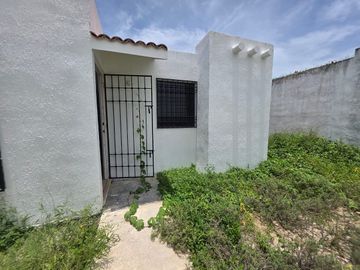 CASA EN VENTA DE UNA PLANTA EN CAUCEL MERIDA YUCATAN
