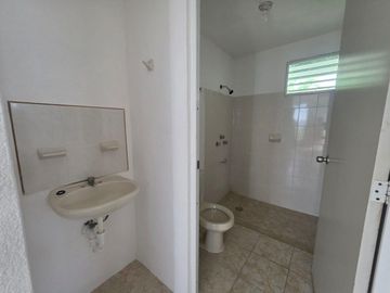CASA EN VENTA DE UNA PLANTA EN CAUCEL MERIDA YUCATAN