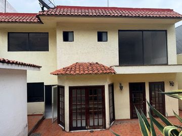 Casa en Venta, Lomas del Olivo, 4 Recámaras