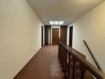 Casa en Venta, Lomas del Olivo, 4 Recámaras