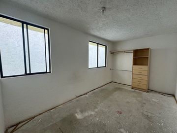 Casa en Venta, Lomas del Olivo, 4 Recámaras