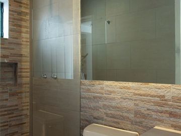 VENTA RESIDENCIA CON 5 TERRAZAS , JARDIN , EN LOMAS DE BELLAVISTA