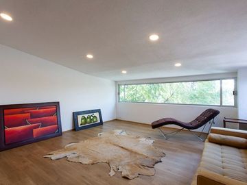 VENTA RESIDENCIA CON 5 TERRAZAS , JARDIN , EN LOMAS DE BELLAVISTA