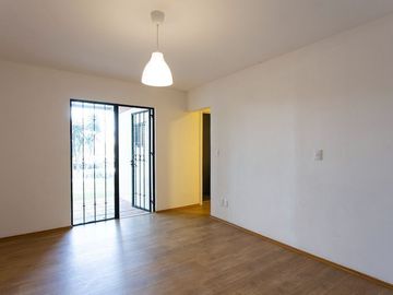 VENTA RESIDENCIA CON 5 TERRAZAS , JARDIN , EN LOMAS DE BELLAVISTA