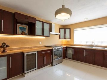 VENTA RESIDENCIA CON 5 TERRAZAS , JARDIN , EN LOMAS DE BELLAVISTA
