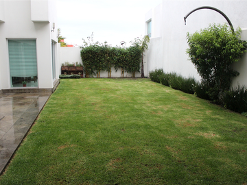 CASA EN VENTA EN LOMAS DE ANGELÓPOLIS, CLUSTER 333,