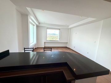 MODERNO DEPARTAMENTO SEMI AMUEBLADO EN RENTA CON VISTA AL LAGO EN JURIQUILLA