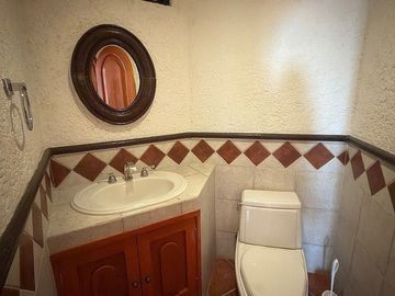 CASA EN RENTA EN BALCONES DE ACUEDUCTO  CON VISTA A LOS ARCOS, QUERETARO