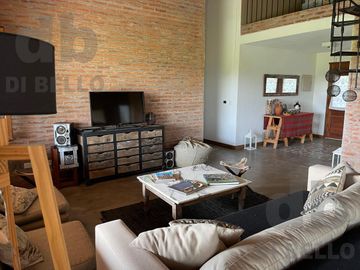 Casa en venta Chacras del Parana
