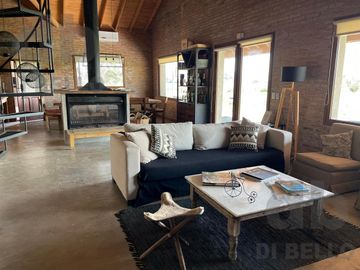 Casa en venta Chacras del Parana