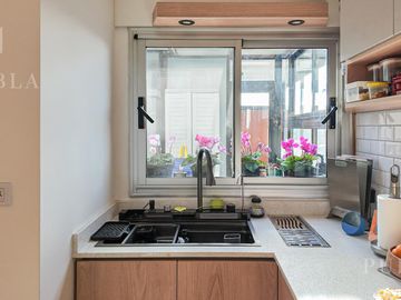 Departamento de 5 ambientes con oficina, balcón, terraza propia con parrilla y vistas panorámicas