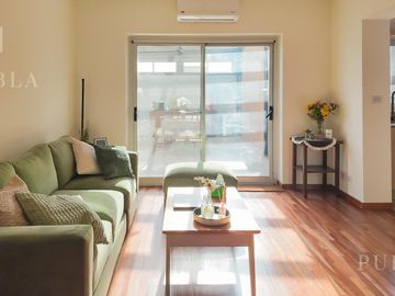 Departamento de 5 ambientes con oficina, balcón, terraza propia con parrilla y vistas panorámicas