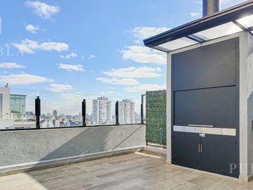 Departamento de 5 ambientes con oficina, balcón, terraza propia con parrilla y vistas panorámicas
