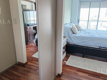 Departamento de 5 ambientes con oficina, balcón, terraza propia con parrilla y vistas panorámicas
