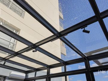 Departamento de 5 ambientes con oficina, balcón, terraza propia con parrilla y vistas panorámicas