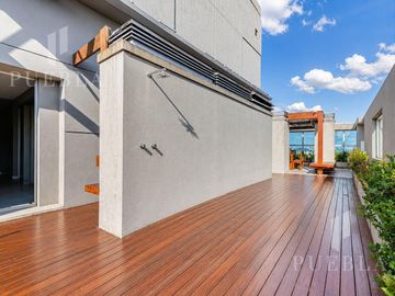 Departamento de 5 ambientes con oficina, balcón, terraza propia con parrilla y vistas panorámicas