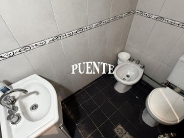 Local en  lOMAS DE ZAMORA
