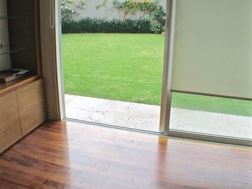 EN VENTA CASA EN HERRADURA EN CERRADA CON GRAN JARDÍN