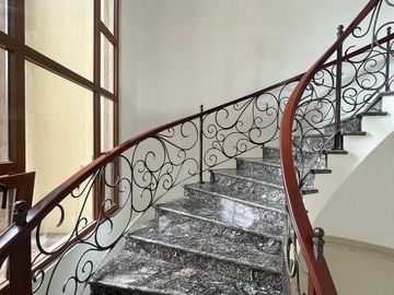 CASA EN VENTA EN CHAPALITA