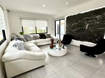 CASA EN VENTA EN JARDÍN REAL
