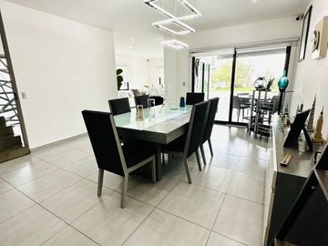 CASA EN VENTA EN JARDÍN REAL